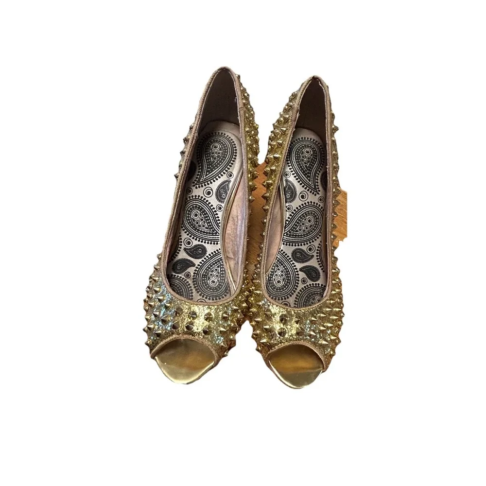 Betsey Johnson Gold Glitter Spike Pump High Heels 8M Ellina Leather Shoes Vtg
